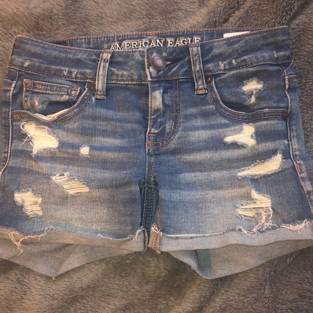 american eagle shorts!